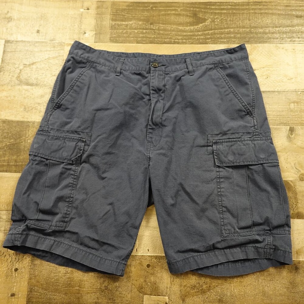 Levi’s Cargo Shorts Men's W38 Navy Blue Utility‎ Cotton Pockets Rugged Fit